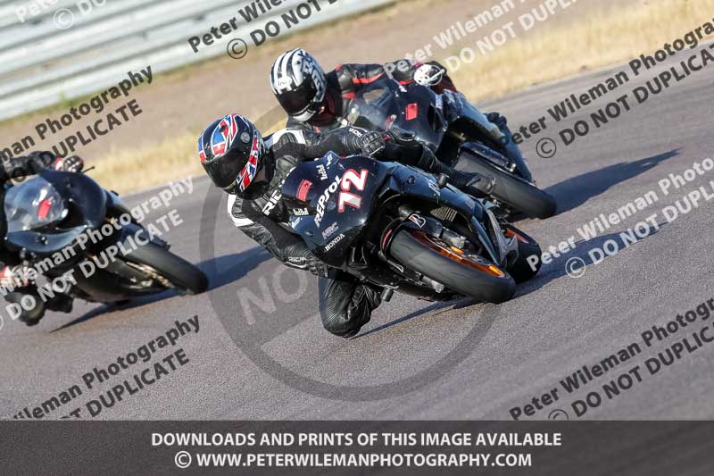 Rockingham no limits trackday;enduro digital images;event digital images;eventdigitalimages;no limits trackdays;peter wileman photography;racing digital images;rockingham raceway northamptonshire;rockingham trackday photographs;trackday digital images;trackday photos
