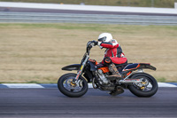 Rockingham-no-limits-trackday;enduro-digital-images;event-digital-images;eventdigitalimages;no-limits-trackdays;peter-wileman-photography;racing-digital-images;rockingham-raceway-northamptonshire;rockingham-trackday-photographs;trackday-digital-images;trackday-photos