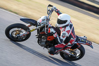 Rockingham-no-limits-trackday;enduro-digital-images;event-digital-images;eventdigitalimages;no-limits-trackdays;peter-wileman-photography;racing-digital-images;rockingham-raceway-northamptonshire;rockingham-trackday-photographs;trackday-digital-images;trackday-photos