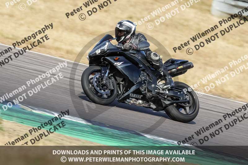 Rockingham no limits trackday;enduro digital images;event digital images;eventdigitalimages;no limits trackdays;peter wileman photography;racing digital images;rockingham raceway northamptonshire;rockingham trackday photographs;trackday digital images;trackday photos