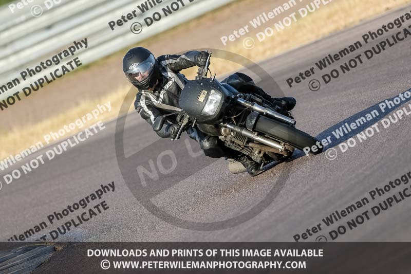 Rockingham no limits trackday;enduro digital images;event digital images;eventdigitalimages;no limits trackdays;peter wileman photography;racing digital images;rockingham raceway northamptonshire;rockingham trackday photographs;trackday digital images;trackday photos