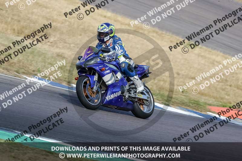 Rockingham no limits trackday;enduro digital images;event digital images;eventdigitalimages;no limits trackdays;peter wileman photography;racing digital images;rockingham raceway northamptonshire;rockingham trackday photographs;trackday digital images;trackday photos