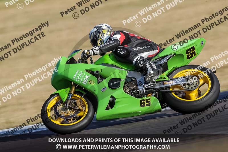 Rockingham no limits trackday;enduro digital images;event digital images;eventdigitalimages;no limits trackdays;peter wileman photography;racing digital images;rockingham raceway northamptonshire;rockingham trackday photographs;trackday digital images;trackday photos