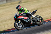 Rockingham-no-limits-trackday;enduro-digital-images;event-digital-images;eventdigitalimages;no-limits-trackdays;peter-wileman-photography;racing-digital-images;rockingham-raceway-northamptonshire;rockingham-trackday-photographs;trackday-digital-images;trackday-photos