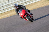 Rockingham-no-limits-trackday;enduro-digital-images;event-digital-images;eventdigitalimages;no-limits-trackdays;peter-wileman-photography;racing-digital-images;rockingham-raceway-northamptonshire;rockingham-trackday-photographs;trackday-digital-images;trackday-photos