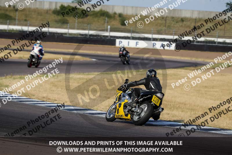 Rockingham no limits trackday;enduro digital images;event digital images;eventdigitalimages;no limits trackdays;peter wileman photography;racing digital images;rockingham raceway northamptonshire;rockingham trackday photographs;trackday digital images;trackday photos