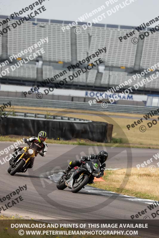 Rockingham no limits trackday;enduro digital images;event digital images;eventdigitalimages;no limits trackdays;peter wileman photography;racing digital images;rockingham raceway northamptonshire;rockingham trackday photographs;trackday digital images;trackday photos
