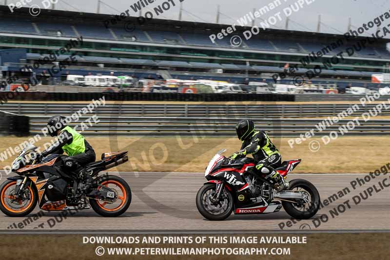 Rockingham no limits trackday;enduro digital images;event digital images;eventdigitalimages;no limits trackdays;peter wileman photography;racing digital images;rockingham raceway northamptonshire;rockingham trackday photographs;trackday digital images;trackday photos