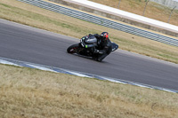 Rockingham-no-limits-trackday;enduro-digital-images;event-digital-images;eventdigitalimages;no-limits-trackdays;peter-wileman-photography;racing-digital-images;rockingham-raceway-northamptonshire;rockingham-trackday-photographs;trackday-digital-images;trackday-photos