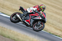Rockingham-no-limits-trackday;enduro-digital-images;event-digital-images;eventdigitalimages;no-limits-trackdays;peter-wileman-photography;racing-digital-images;rockingham-raceway-northamptonshire;rockingham-trackday-photographs;trackday-digital-images;trackday-photos