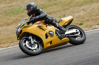 Rockingham-no-limits-trackday;enduro-digital-images;event-digital-images;eventdigitalimages;no-limits-trackdays;peter-wileman-photography;racing-digital-images;rockingham-raceway-northamptonshire;rockingham-trackday-photographs;trackday-digital-images;trackday-photos