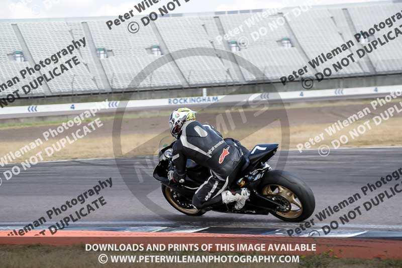 Rockingham no limits trackday;enduro digital images;event digital images;eventdigitalimages;no limits trackdays;peter wileman photography;racing digital images;rockingham raceway northamptonshire;rockingham trackday photographs;trackday digital images;trackday photos