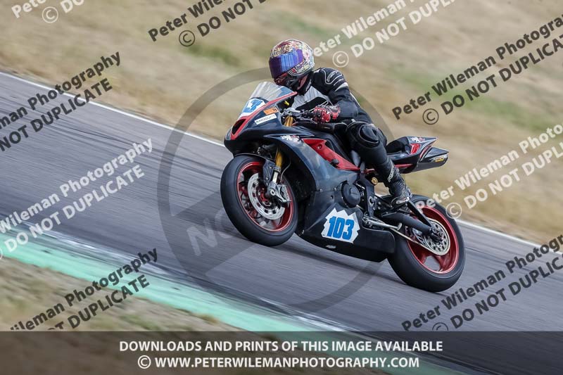Rockingham no limits trackday;enduro digital images;event digital images;eventdigitalimages;no limits trackdays;peter wileman photography;racing digital images;rockingham raceway northamptonshire;rockingham trackday photographs;trackday digital images;trackday photos