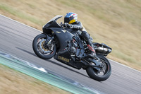 Rockingham-no-limits-trackday;enduro-digital-images;event-digital-images;eventdigitalimages;no-limits-trackdays;peter-wileman-photography;racing-digital-images;rockingham-raceway-northamptonshire;rockingham-trackday-photographs;trackday-digital-images;trackday-photos