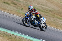 Rockingham-no-limits-trackday;enduro-digital-images;event-digital-images;eventdigitalimages;no-limits-trackdays;peter-wileman-photography;racing-digital-images;rockingham-raceway-northamptonshire;rockingham-trackday-photographs;trackday-digital-images;trackday-photos