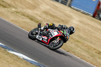 Rockingham-no-limits-trackday;enduro-digital-images;event-digital-images;eventdigitalimages;no-limits-trackdays;peter-wileman-photography;racing-digital-images;rockingham-raceway-northamptonshire;rockingham-trackday-photographs;trackday-digital-images;trackday-photos
