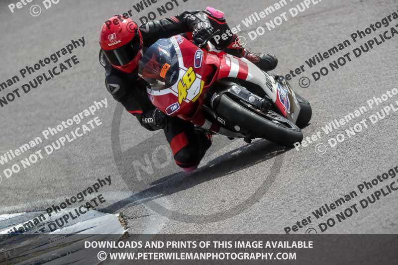 Rockingham no limits trackday;enduro digital images;event digital images;eventdigitalimages;no limits trackdays;peter wileman photography;racing digital images;rockingham raceway northamptonshire;rockingham trackday photographs;trackday digital images;trackday photos