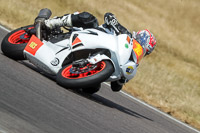 Rockingham-no-limits-trackday;enduro-digital-images;event-digital-images;eventdigitalimages;no-limits-trackdays;peter-wileman-photography;racing-digital-images;rockingham-raceway-northamptonshire;rockingham-trackday-photographs;trackday-digital-images;trackday-photos