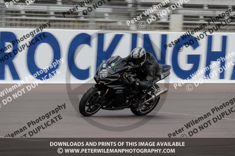Rockingham no limits trackday;enduro digital images;event digital images;eventdigitalimages;no limits trackdays;peter wileman photography;racing digital images;rockingham raceway northamptonshire;rockingham trackday photographs;trackday digital images;trackday photos