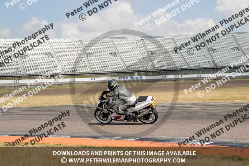Rockingham no limits trackday;enduro digital images;event digital images;eventdigitalimages;no limits trackdays;peter wileman photography;racing digital images;rockingham raceway northamptonshire;rockingham trackday photographs;trackday digital images;trackday photos