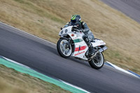 Rockingham-no-limits-trackday;enduro-digital-images;event-digital-images;eventdigitalimages;no-limits-trackdays;peter-wileman-photography;racing-digital-images;rockingham-raceway-northamptonshire;rockingham-trackday-photographs;trackday-digital-images;trackday-photos