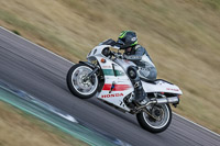 Rockingham-no-limits-trackday;enduro-digital-images;event-digital-images;eventdigitalimages;no-limits-trackdays;peter-wileman-photography;racing-digital-images;rockingham-raceway-northamptonshire;rockingham-trackday-photographs;trackday-digital-images;trackday-photos