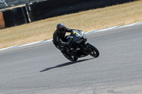 Rockingham-no-limits-trackday;enduro-digital-images;event-digital-images;eventdigitalimages;no-limits-trackdays;peter-wileman-photography;racing-digital-images;rockingham-raceway-northamptonshire;rockingham-trackday-photographs;trackday-digital-images;trackday-photos