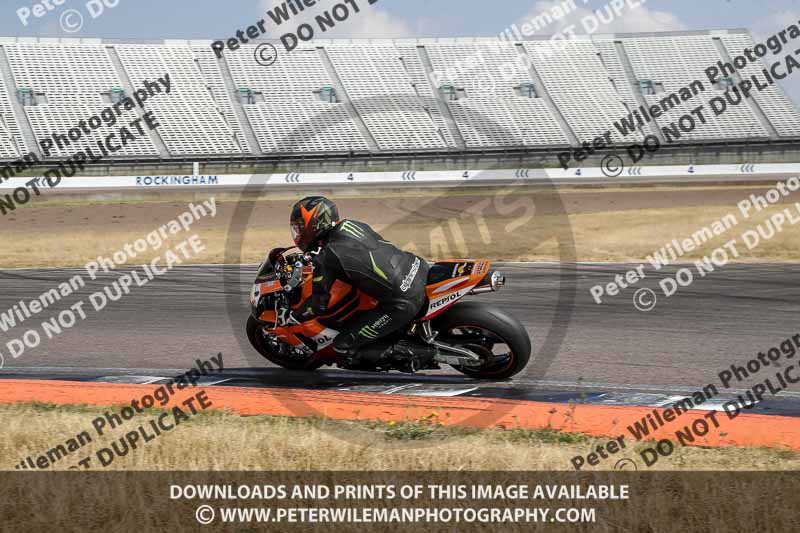 Rockingham no limits trackday;enduro digital images;event digital images;eventdigitalimages;no limits trackdays;peter wileman photography;racing digital images;rockingham raceway northamptonshire;rockingham trackday photographs;trackday digital images;trackday photos