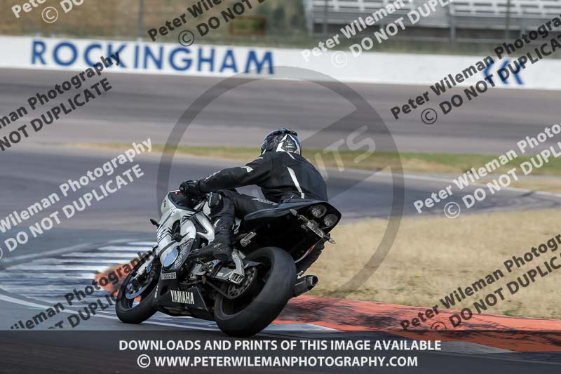 Rockingham no limits trackday;enduro digital images;event digital images;eventdigitalimages;no limits trackdays;peter wileman photography;racing digital images;rockingham raceway northamptonshire;rockingham trackday photographs;trackday digital images;trackday photos