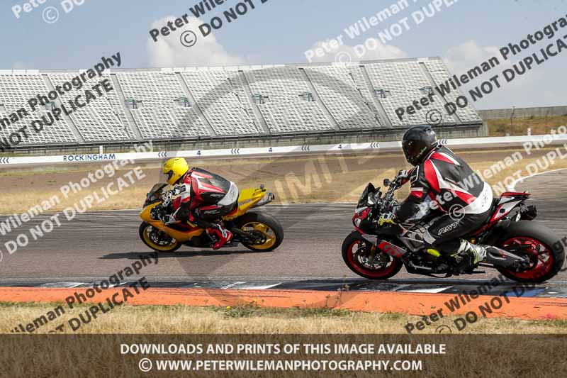 Rockingham no limits trackday;enduro digital images;event digital images;eventdigitalimages;no limits trackdays;peter wileman photography;racing digital images;rockingham raceway northamptonshire;rockingham trackday photographs;trackday digital images;trackday photos