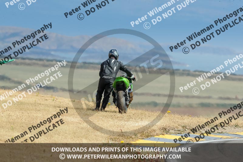anglesey no limits trackday;anglesey photographs;anglesey trackday photographs;enduro digital images;event digital images;eventdigitalimages;no limits trackdays;peter wileman photography;racing digital images;trac mon;trackday digital images;trackday photos;ty croes