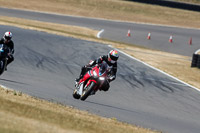 anglesey-no-limits-trackday;anglesey-photographs;anglesey-trackday-photographs;enduro-digital-images;event-digital-images;eventdigitalimages;no-limits-trackdays;peter-wileman-photography;racing-digital-images;trac-mon;trackday-digital-images;trackday-photos;ty-croes
