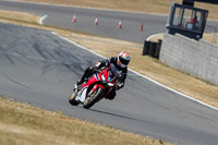anglesey-no-limits-trackday;anglesey-photographs;anglesey-trackday-photographs;enduro-digital-images;event-digital-images;eventdigitalimages;no-limits-trackdays;peter-wileman-photography;racing-digital-images;trac-mon;trackday-digital-images;trackday-photos;ty-croes