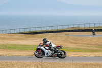 anglesey-no-limits-trackday;anglesey-photographs;anglesey-trackday-photographs;enduro-digital-images;event-digital-images;eventdigitalimages;no-limits-trackdays;peter-wileman-photography;racing-digital-images;trac-mon;trackday-digital-images;trackday-photos;ty-croes