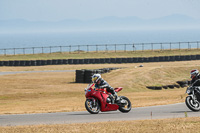 anglesey-no-limits-trackday;anglesey-photographs;anglesey-trackday-photographs;enduro-digital-images;event-digital-images;eventdigitalimages;no-limits-trackdays;peter-wileman-photography;racing-digital-images;trac-mon;trackday-digital-images;trackday-photos;ty-croes