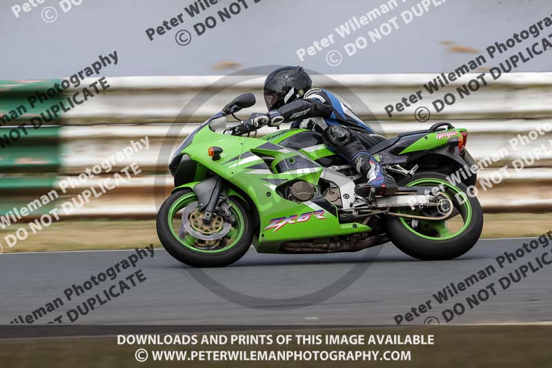 enduro digital images;event digital images;eventdigitalimages;mallory park;mallory park photographs;mallory park trackday;mallory park trackday photographs;no limits trackdays;peter wileman photography;racing digital images;trackday digital images;trackday photos