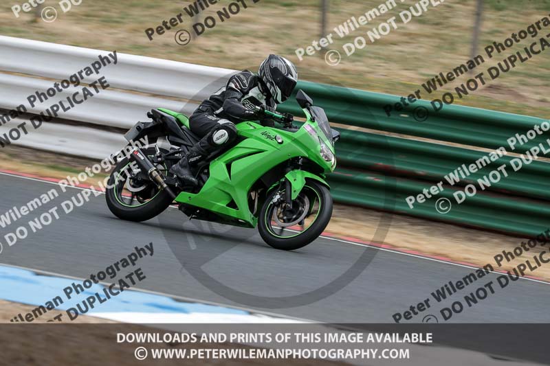 enduro digital images;event digital images;eventdigitalimages;mallory park;mallory park photographs;mallory park trackday;mallory park trackday photographs;no limits trackdays;peter wileman photography;racing digital images;trackday digital images;trackday photos