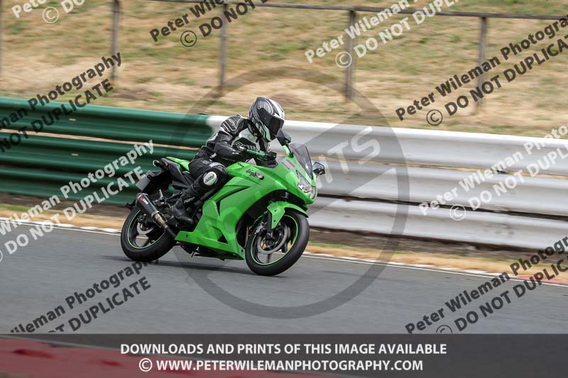 enduro digital images;event digital images;eventdigitalimages;mallory park;mallory park photographs;mallory park trackday;mallory park trackday photographs;no limits trackdays;peter wileman photography;racing digital images;trackday digital images;trackday photos