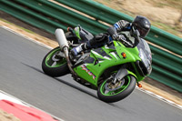 enduro-digital-images;event-digital-images;eventdigitalimages;mallory-park;mallory-park-photographs;mallory-park-trackday;mallory-park-trackday-photographs;no-limits-trackdays;peter-wileman-photography;racing-digital-images;trackday-digital-images;trackday-photos
