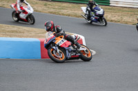 enduro-digital-images;event-digital-images;eventdigitalimages;mallory-park;mallory-park-photographs;mallory-park-trackday;mallory-park-trackday-photographs;no-limits-trackdays;peter-wileman-photography;racing-digital-images;trackday-digital-images;trackday-photos