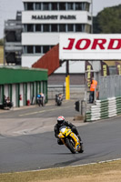 enduro-digital-images;event-digital-images;eventdigitalimages;mallory-park;mallory-park-photographs;mallory-park-trackday;mallory-park-trackday-photographs;no-limits-trackdays;peter-wileman-photography;racing-digital-images;trackday-digital-images;trackday-photos