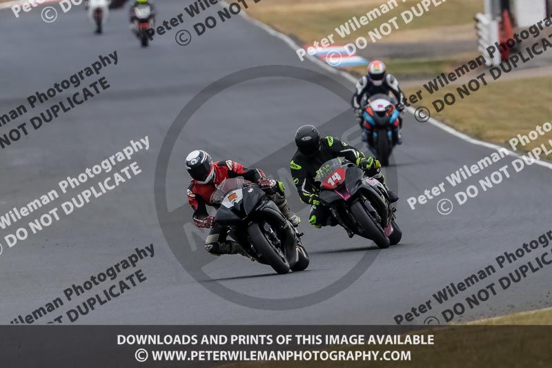 enduro digital images;event digital images;eventdigitalimages;mallory park;mallory park photographs;mallory park trackday;mallory park trackday photographs;no limits trackdays;peter wileman photography;racing digital images;trackday digital images;trackday photos
