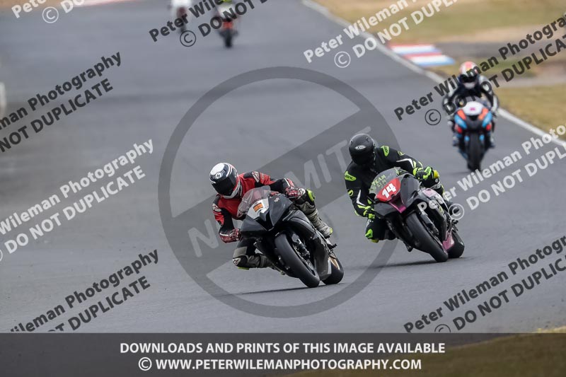 enduro digital images;event digital images;eventdigitalimages;mallory park;mallory park photographs;mallory park trackday;mallory park trackday photographs;no limits trackdays;peter wileman photography;racing digital images;trackday digital images;trackday photos