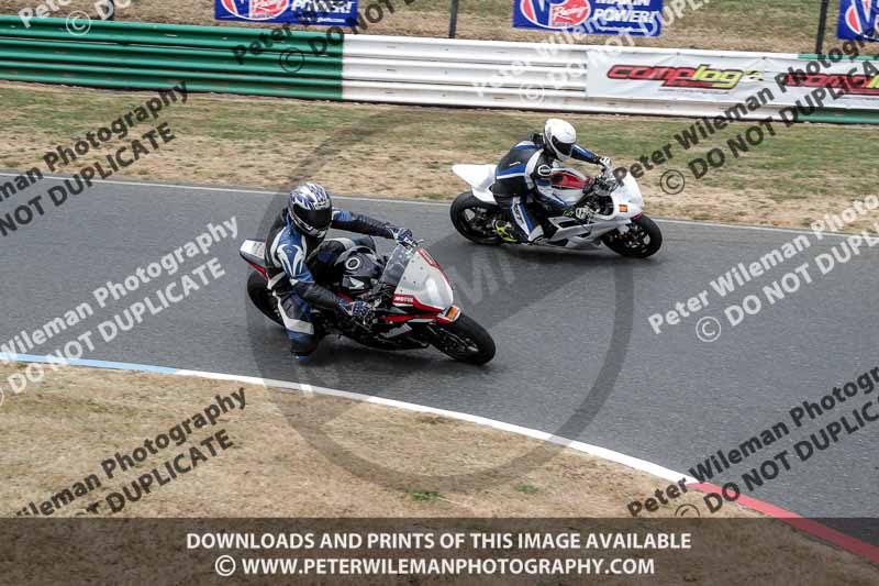 enduro digital images;event digital images;eventdigitalimages;mallory park;mallory park photographs;mallory park trackday;mallory park trackday photographs;no limits trackdays;peter wileman photography;racing digital images;trackday digital images;trackday photos