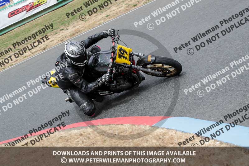 enduro digital images;event digital images;eventdigitalimages;mallory park;mallory park photographs;mallory park trackday;mallory park trackday photographs;no limits trackdays;peter wileman photography;racing digital images;trackday digital images;trackday photos