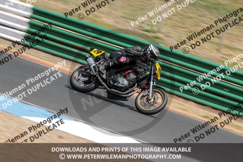 enduro digital images;event digital images;eventdigitalimages;mallory park;mallory park photographs;mallory park trackday;mallory park trackday photographs;no limits trackdays;peter wileman photography;racing digital images;trackday digital images;trackday photos