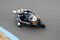 enduro-digital-images;event-digital-images;eventdigitalimages;mallory-park;mallory-park-photographs;mallory-park-trackday;mallory-park-trackday-photographs;no-limits-trackdays;peter-wileman-photography;racing-digital-images;trackday-digital-images;trackday-photos