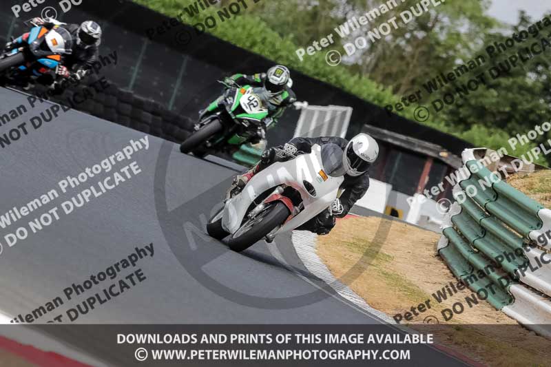 enduro digital images;event digital images;eventdigitalimages;mallory park;mallory park photographs;mallory park trackday;mallory park trackday photographs;no limits trackdays;peter wileman photography;racing digital images;trackday digital images;trackday photos