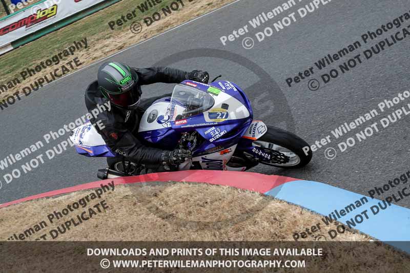 enduro digital images;event digital images;eventdigitalimages;mallory park;mallory park photographs;mallory park trackday;mallory park trackday photographs;no limits trackdays;peter wileman photography;racing digital images;trackday digital images;trackday photos