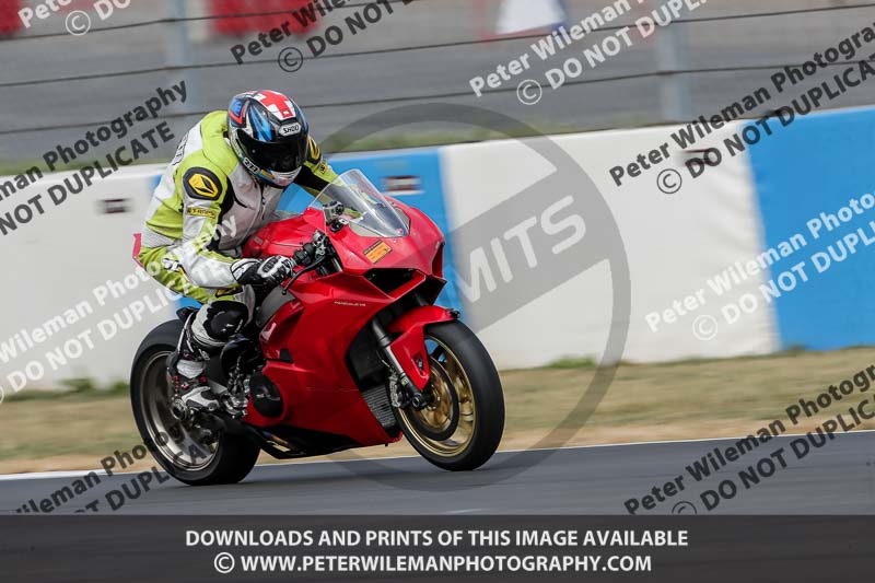 donington no limits trackday;donington park photographs;donington trackday photographs;no limits trackdays;peter wileman photography;trackday digital images;trackday photos